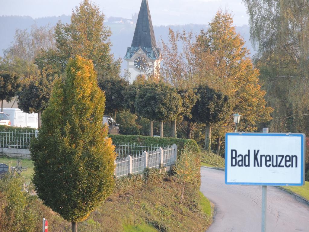 Kirchenwirt Inn Kreuzen  Bagian luar foto