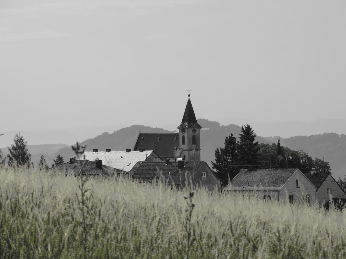 Kirchenwirt Inn Kreuzen  Bagian luar foto